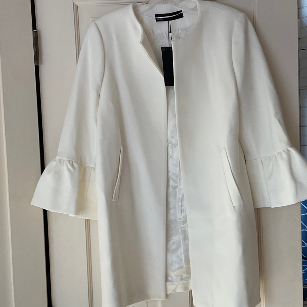 ZARA WOMAN IVORY/ WHITE JACKET BLAZER BELL SLEEVES STUNNING LARGE